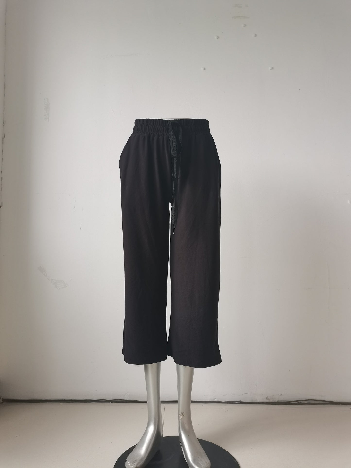 LC RUN-BLACK LOUNGER CAPRI-2 CHOICES